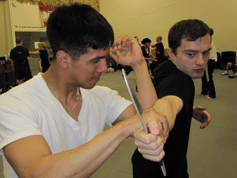silat suffian bela diri elbow br