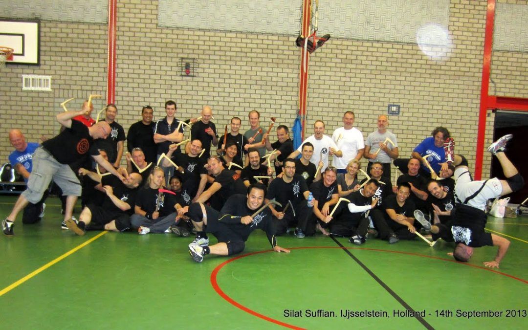 Silat Suffian Bela Diri – Sabit (Sickle) & Sesandang (Shoulder Scarf)